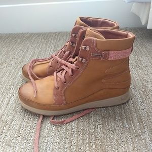 Chaco sierra boot waterproof